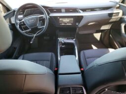
										2024 Audi Q8 full									