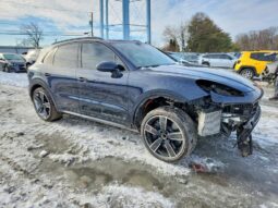 
										2022 Porsche Cayenne full									