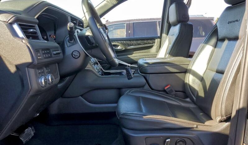 
								2023 Gmc Yukon full									