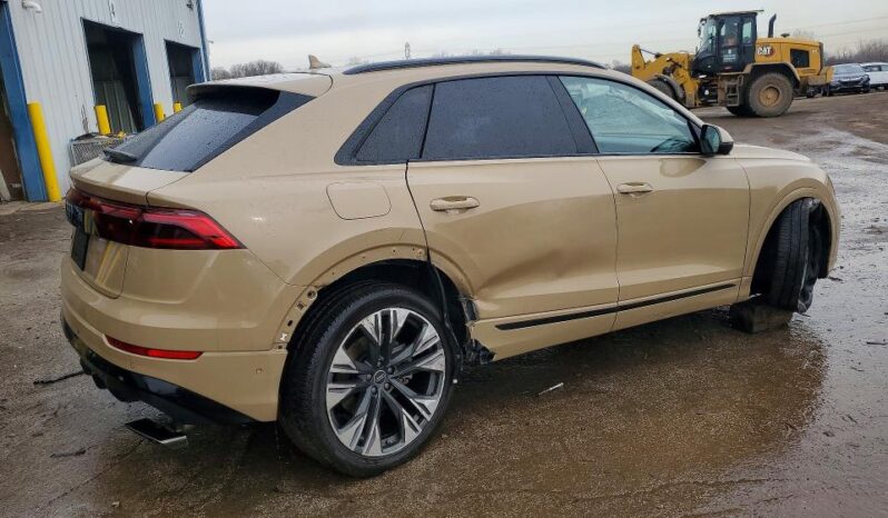 
								2025 Audi Q8 full									