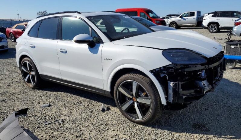
								2025 Porsche Cayenne full									