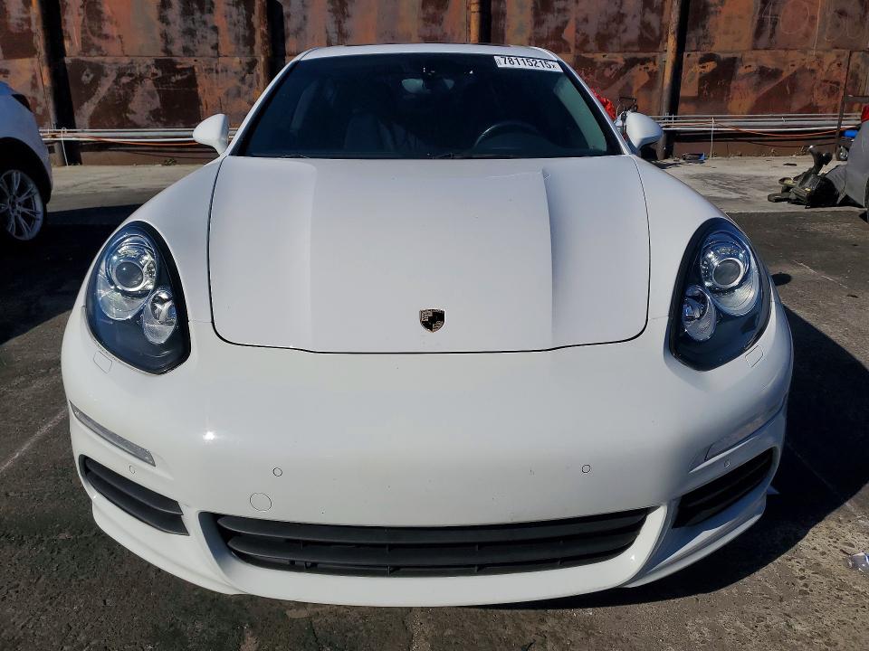 2015 Porsche Panamera