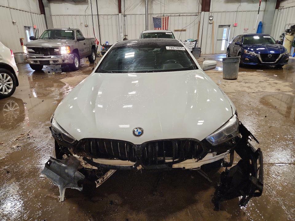 2021 BMW M8
