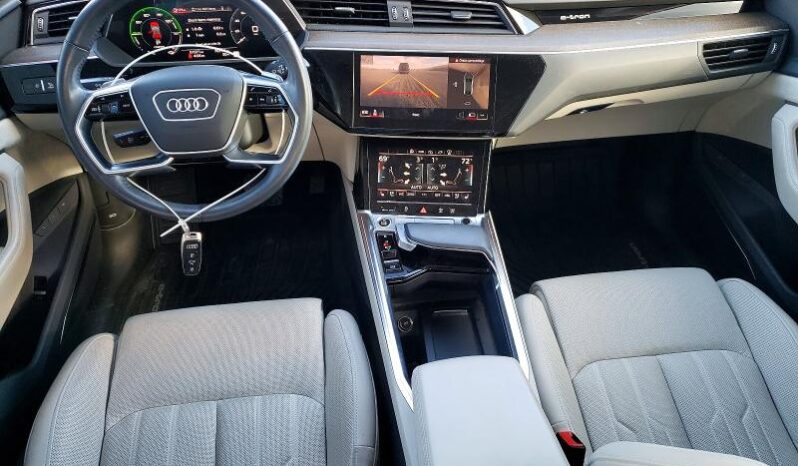 
								2021 Audi E-tron full									