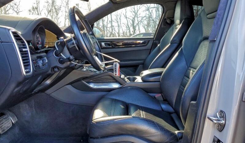 
								2020 Porsche Cayenne full									
