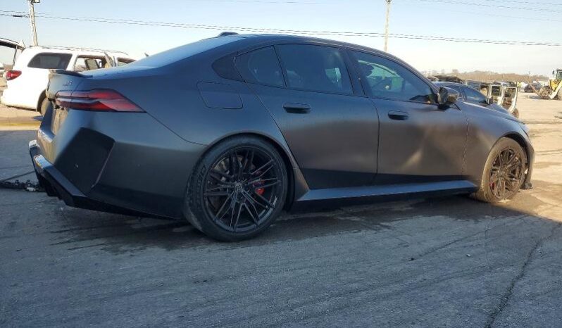 
								2026 BMW M5 full									