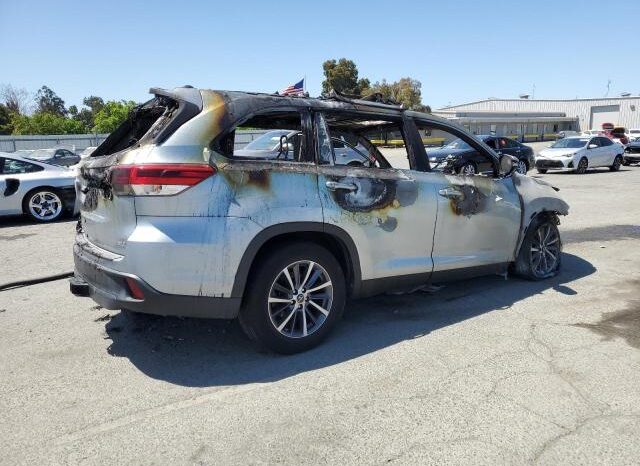 
								2019 Toyota Highlander full									