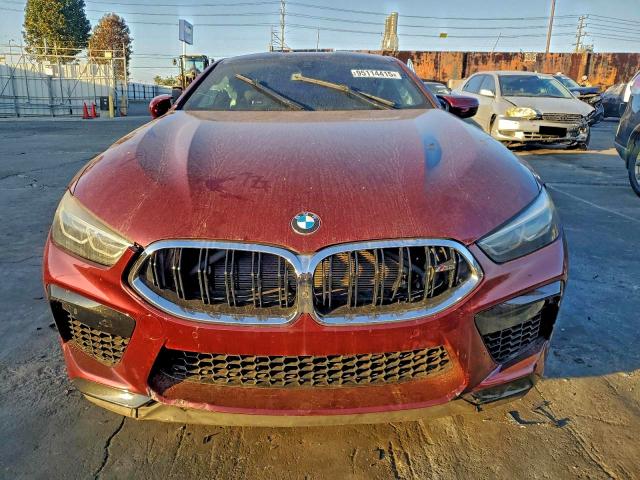 2022 BMW M8