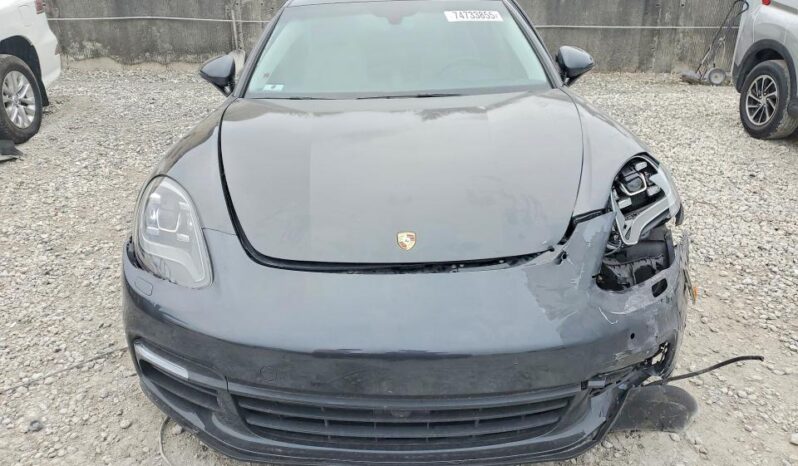 
								2017 Porsche Panamera full									