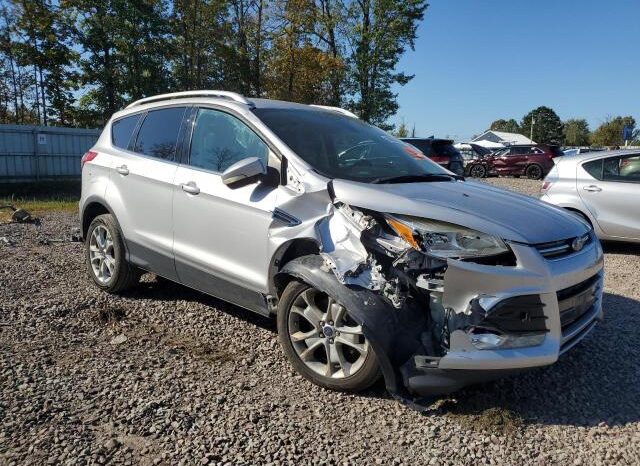 
								2015 Ford Escape tit full									