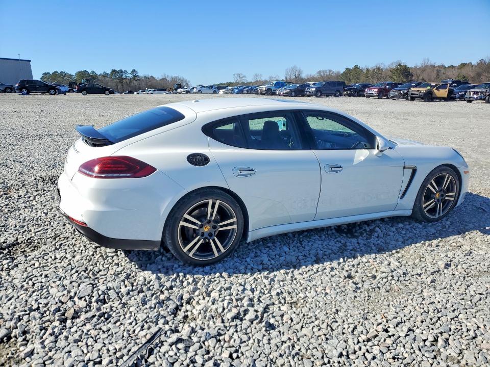 2016 Porsche Panamera