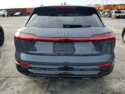 
										2024 Audi Q8 full									