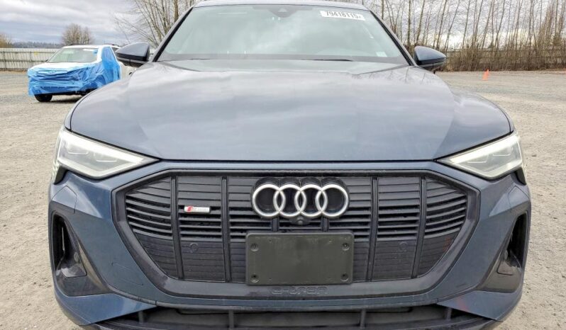 
								2022 Audi E-tron full									
