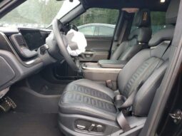 
										2023 Rivian R1s full									