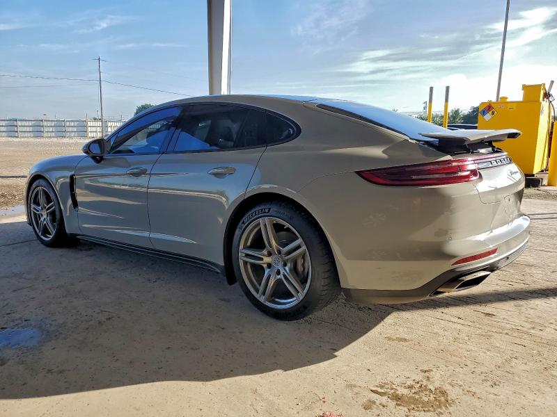 2018 Porsche Panamera