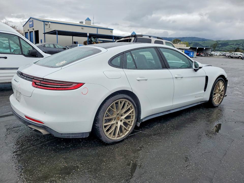 2020 Porsche Panamera