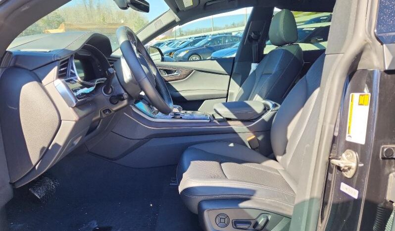 
								2021 Audi Q8 full									