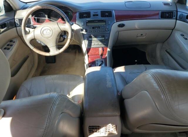 
								2002 Lexus Es 300 full									