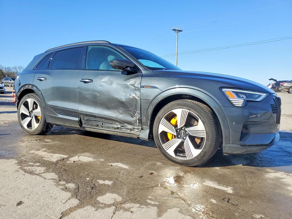 2022 Audi E-tron