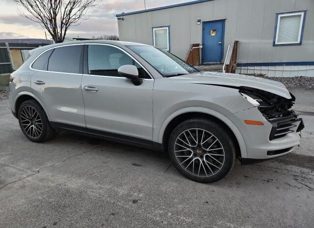 
								2021 Porsche Cayenne full									