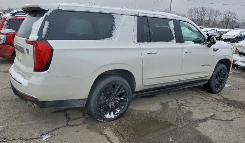 
								2022 Gmc Yukon full									