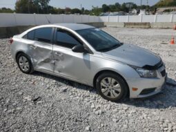 
										2014 Chevrolet Cruze ls full									