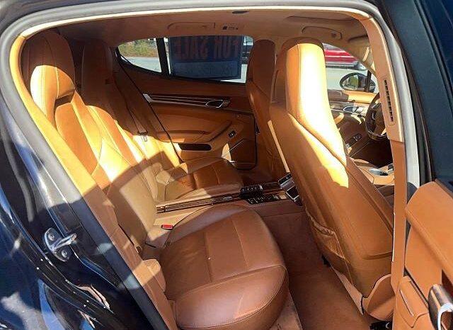 
								2011 Porsche Panamera full									