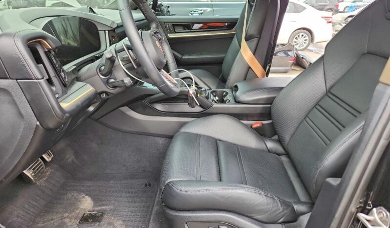
								2025 Porsche Cayenne full									