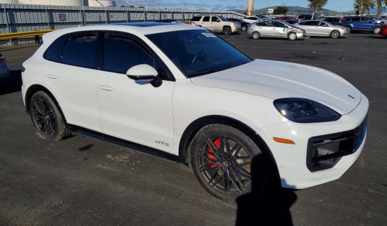 
								2025 Porsche Cayenne full									