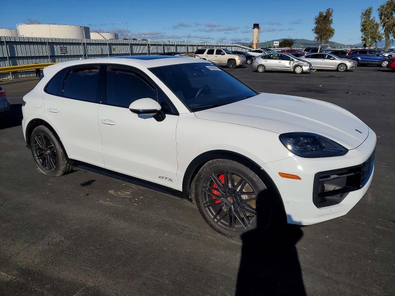 2025 Porsche Cayenne