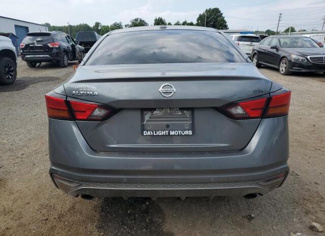 
								2020 Nissan Altima sr full									