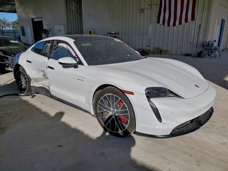 2022 Porsche Taycan