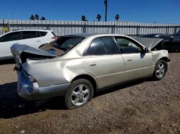 
										1998 Lexus Es 300 full									