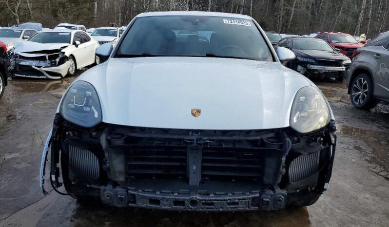 
								2016 Porsche Cayenne full									