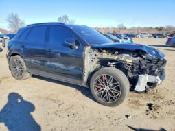 
										2024 Porsche Cayenne full									