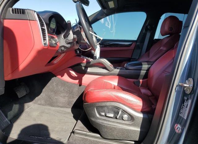 
								2019 Porsche Cayenne full									