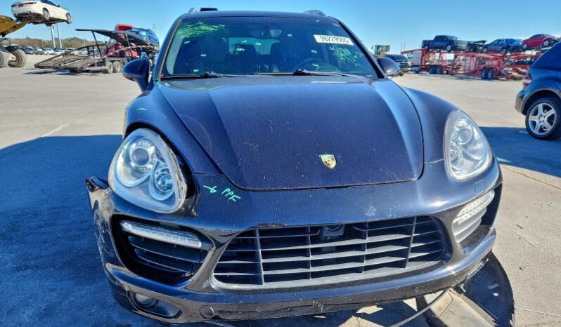 
								2012 Porsche Cayenne full									