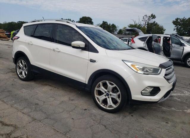 
								2018 Ford Escape tit full									
