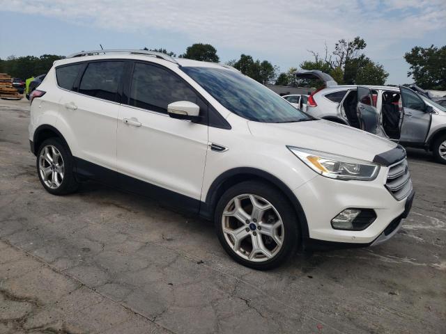 2018 Ford Escape tit