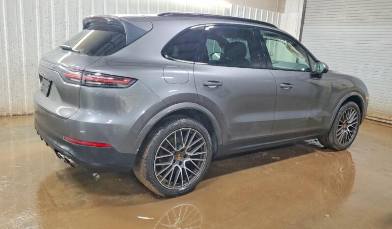 
								2020 Porsche Cayenne full									