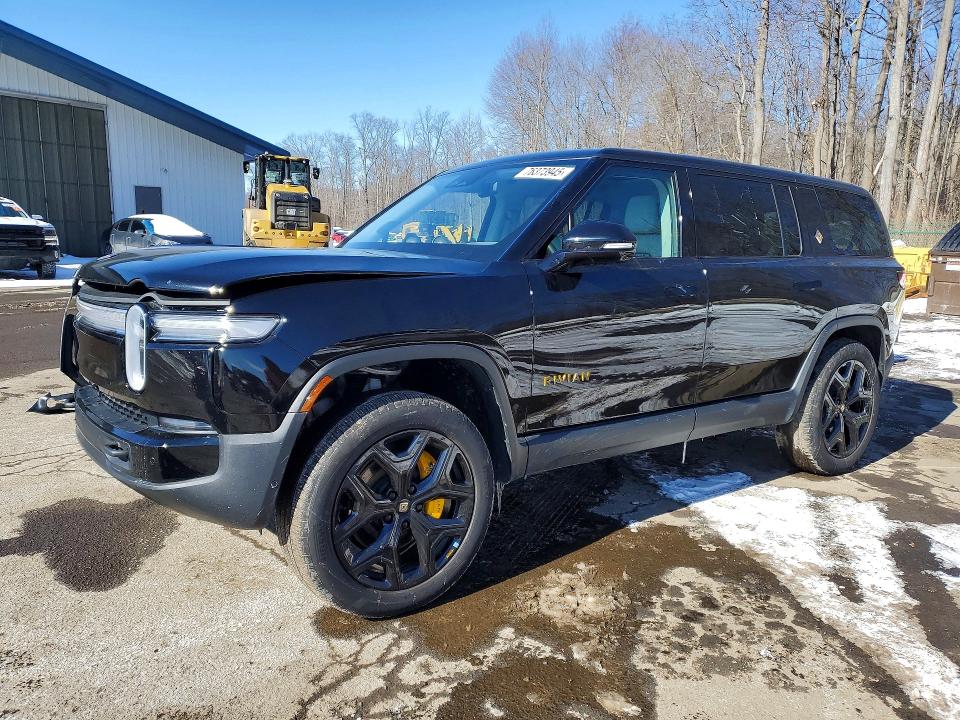 2025 Rivian R1s