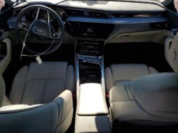 
										2024 Audi Q8 full									