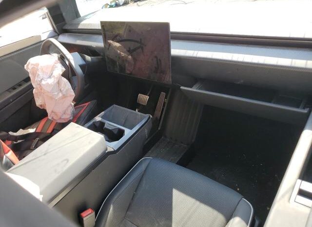 
								2025 Tesla Cybertruck full									