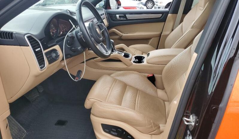 
								2022 Porsche Cayenne full									