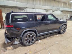 
										2022 Rivian R1s full									