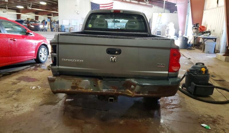 
								2005 Dodge Dakota full									