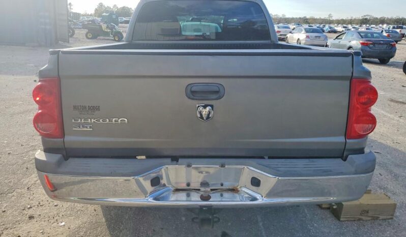 
								2005 Dodge Dakota full									