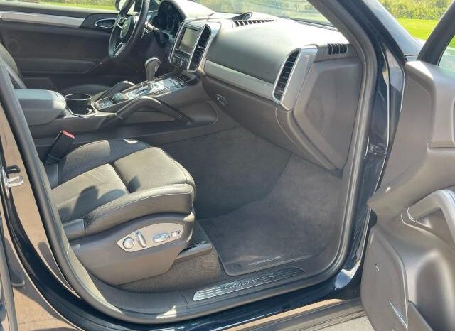 
								2016 Porsche Cayenne full									