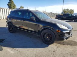 
										2017 Porsche Cayenne full									
