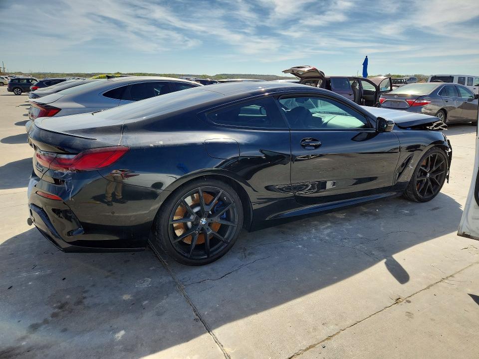 2019 BMW M8